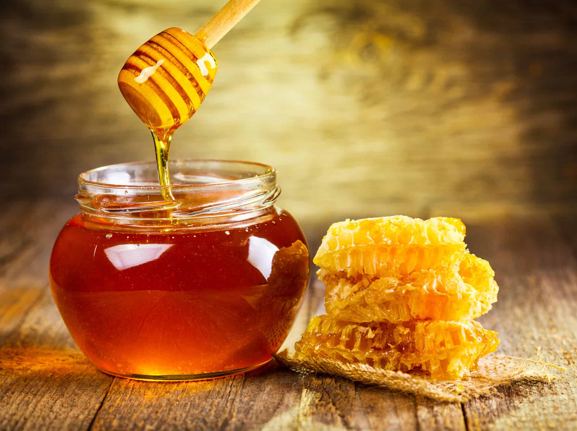 The Sweet Secret of Immortal Honey: A Culinary Treasure Unearthed from Ancient Egyptian Tombs